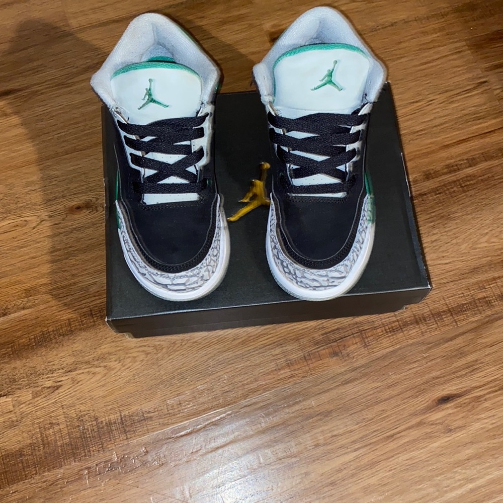 🔥JORDAN RETRO 3🔥